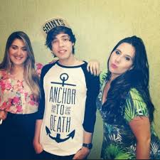 JeremitRodrigue's tweet image. Con ellas :D