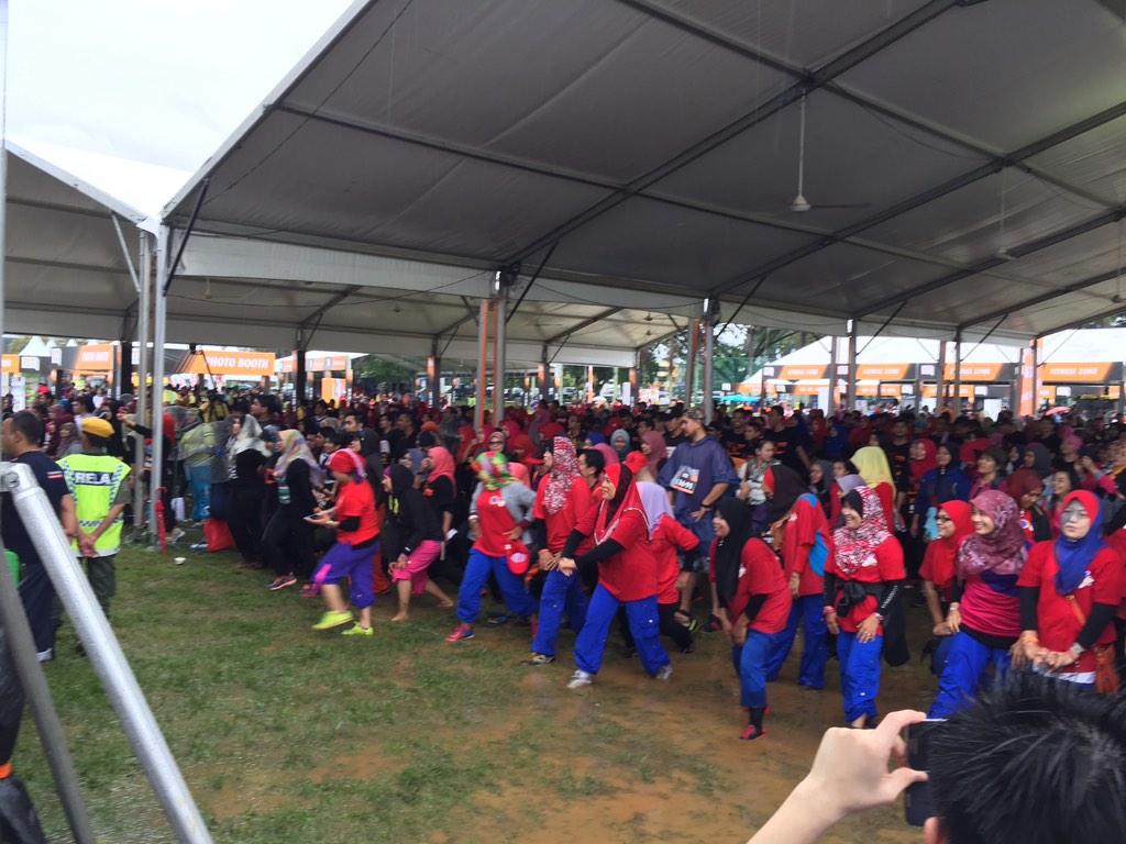 Fit For Life #FitMalaysia with YB <a href="/Khairykj/">Khairy Jamaluddin 🇲🇾🌺</a> at Padang MPK2 Kuantan