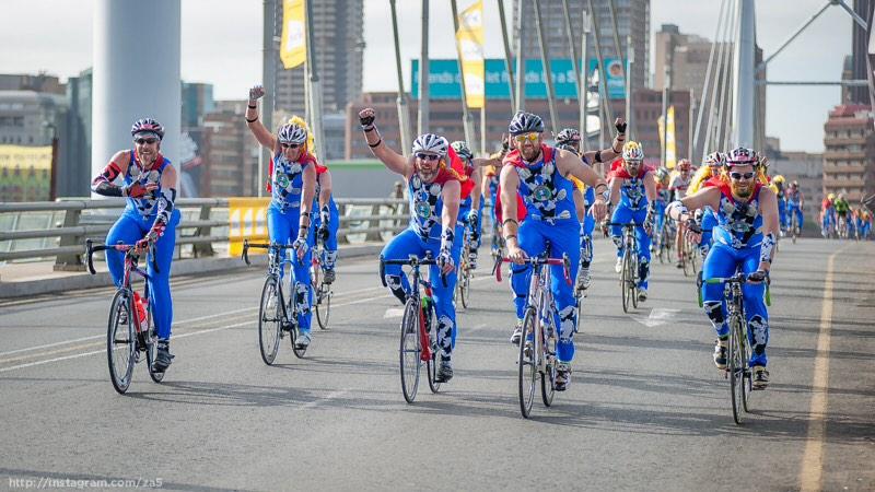 za5 (@za5) on Twitter photo The <a href="/TheCHOCCows/">TheCHOCCows</a> flying over the Nelson Mandela bridge #CC2014 #CycleChallenge #947cyclechallenge The <a href="/TheCHOCCows/">TheCHOCCows</a> flying over the Nelson Mandela bridge #CC2014 #CycleChallenge #947cyclechallenge