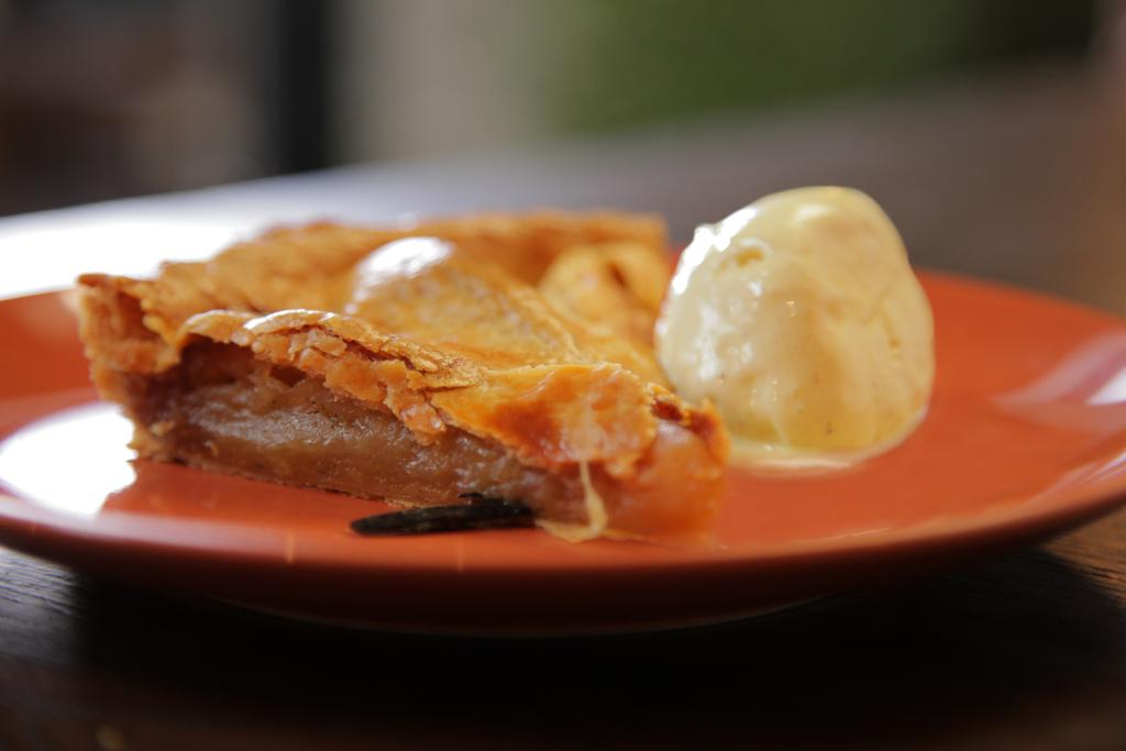 Chef Gilles Epie tweet media