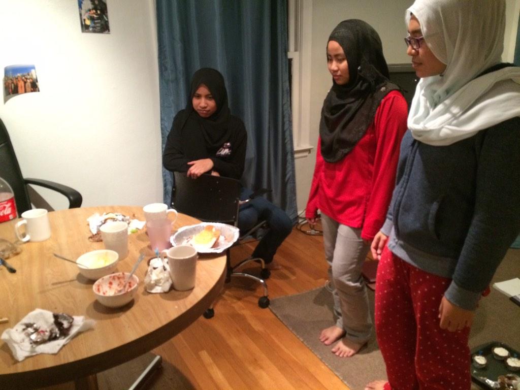 ArinaKamarul's tweet image. After party with the boys, girls be like.....😑😑😑 cc: @muin_ddin @13loo @Jimmykamarudin @ArelieSamat @ikmalnaim94