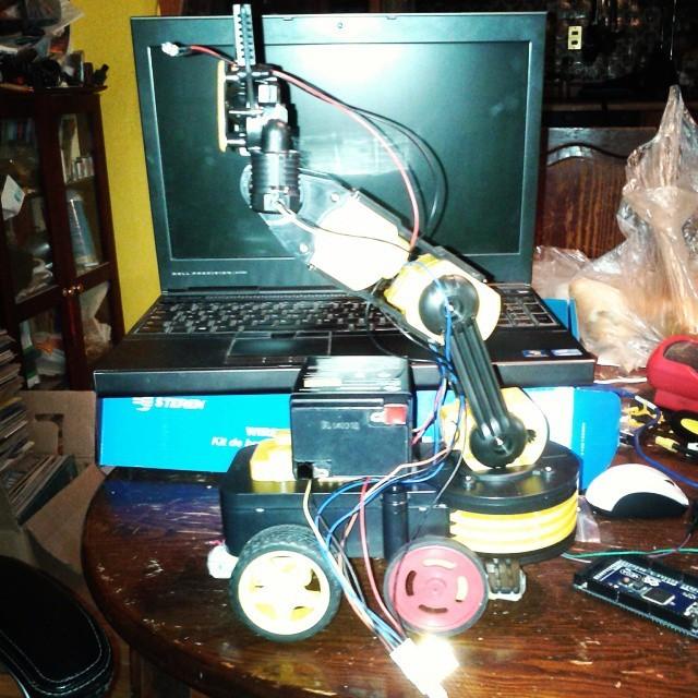 Otherbots's tweet image. #arduinopro #arduino #led #geek #foreveralone #robots #robot #arm #robotarm #robotics #autopilot #automatic #diy ...