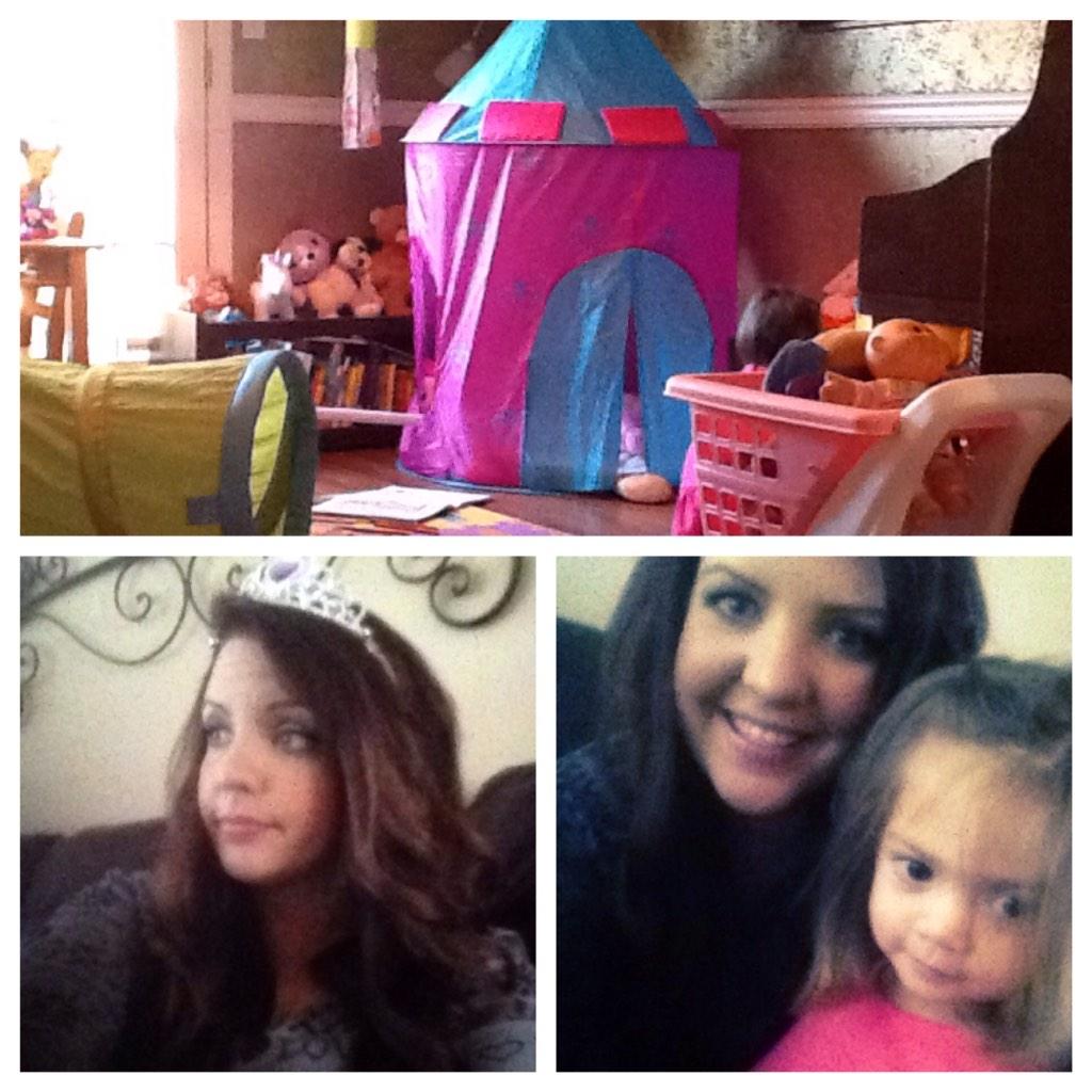MegFordham's tweet photo. Playing princess, coloring, watching frozen, eating pimento cheese sandwiches and cuddling is was I call a fun sat! http://t.co/XFyh68Aikw