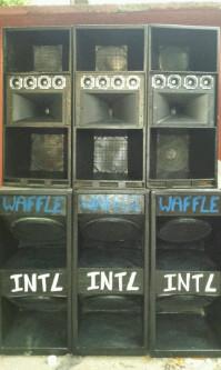 Nine_Global1's tweet photo. waffle team sound up and gunning now for bookings for Waffle International for partys or any even contact #350-1856 http://t.co/2XLrl4kmiu