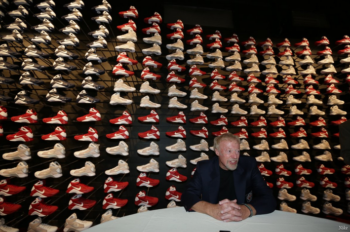 BusinessInsider's tweet photo. 11 surprising facts hardly anyone knows about Nike http://t.co/8v5Kw1nb18 http://t.co/zdfzeU2SDl