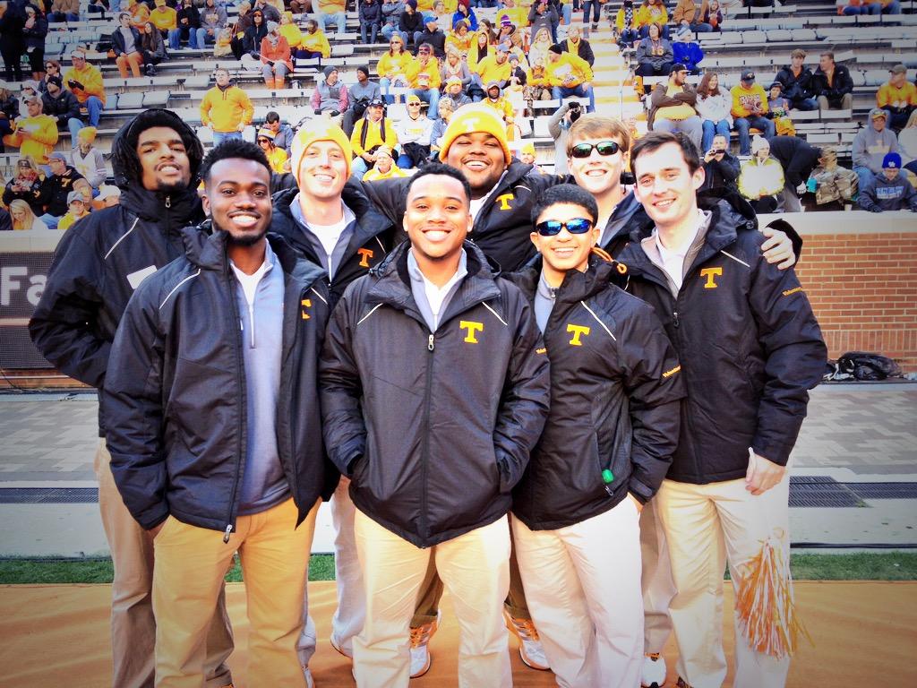 hchristian11's tweet photo. Squad #VolTeam http://t.co/WDrzm5rXg0