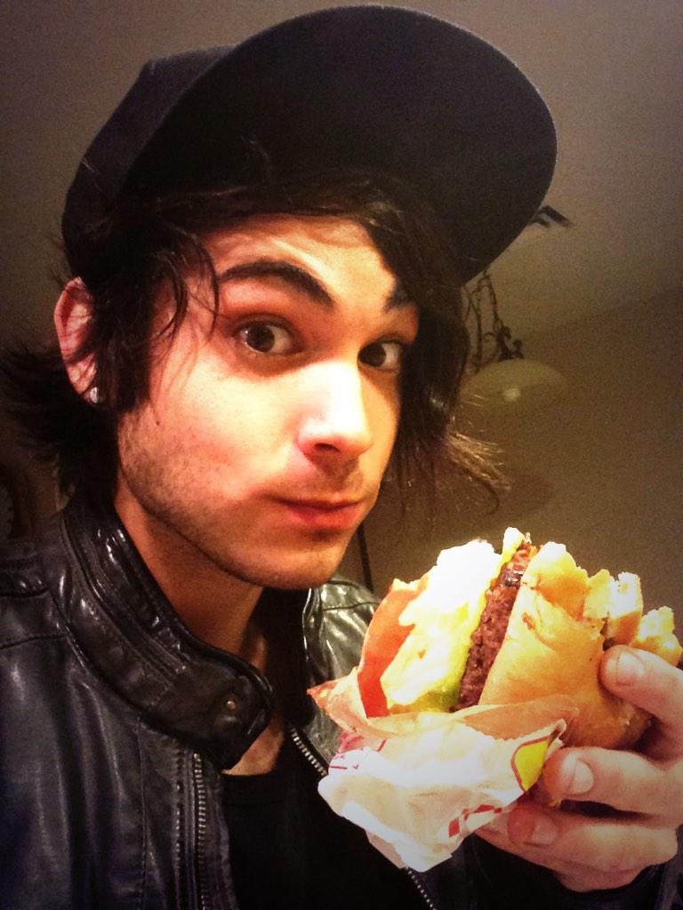 Kyle_Kovalchick's tweet image. Mmmmm FAV if you're jelly and RT if you're crazy jelly. 😏