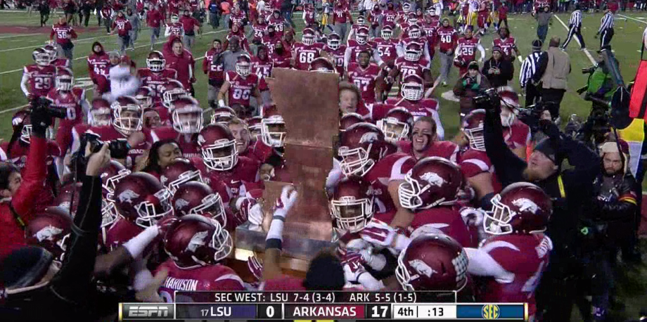 CollegeGameDay's tweet photo. Arkansas snaps its 17 game conference losing streak as the Razorbacks defeat rival #17 LSU 17-0. #LSUvsARK http://t.co/VFHudvoXKC