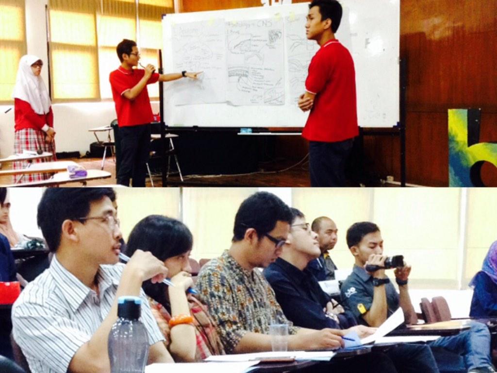 fkunpadfair's tweet photo. SMA Pribadi Bandung is doing the SOOCA (Student Oral Objective Case Analysis) round in front of the judges📖 http://t.co/eNG49ce2YI