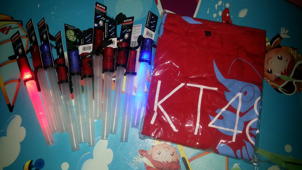 Ada size L "<a href="/Putriyul_/">yulyan</a>: <a href="/JKT48Clothing/">JKT48Clothing</a> baju jkt skrg ready ngga min?"