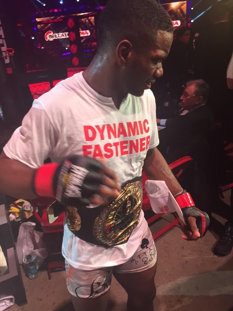 ScottCoker's tweet photo. Congrats to @illwillbrooks86 you're a helluva fighter and proud to have you as our champ #Bellator131 http://t.co/08kh7Uqqpy