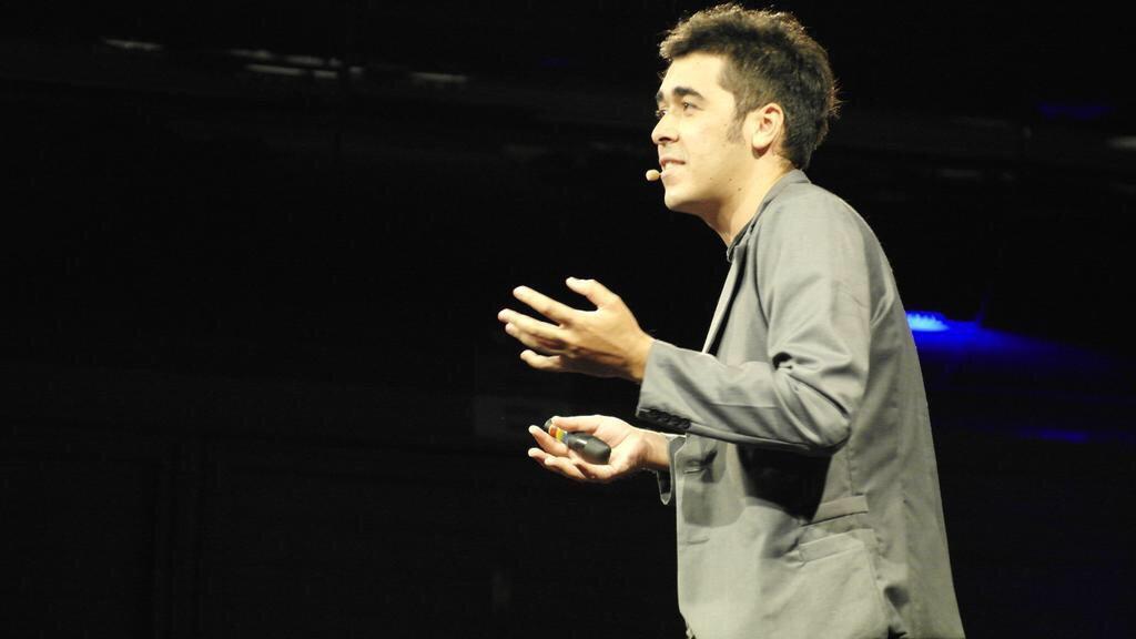 eponto's tweet photo. Adorei palestrar no #intercon2014! Ñ sei se consegui inspirar muita gente, mas renderam boas fotos ;-) (by @massao) http://t.co/zS0Q9gKNMW