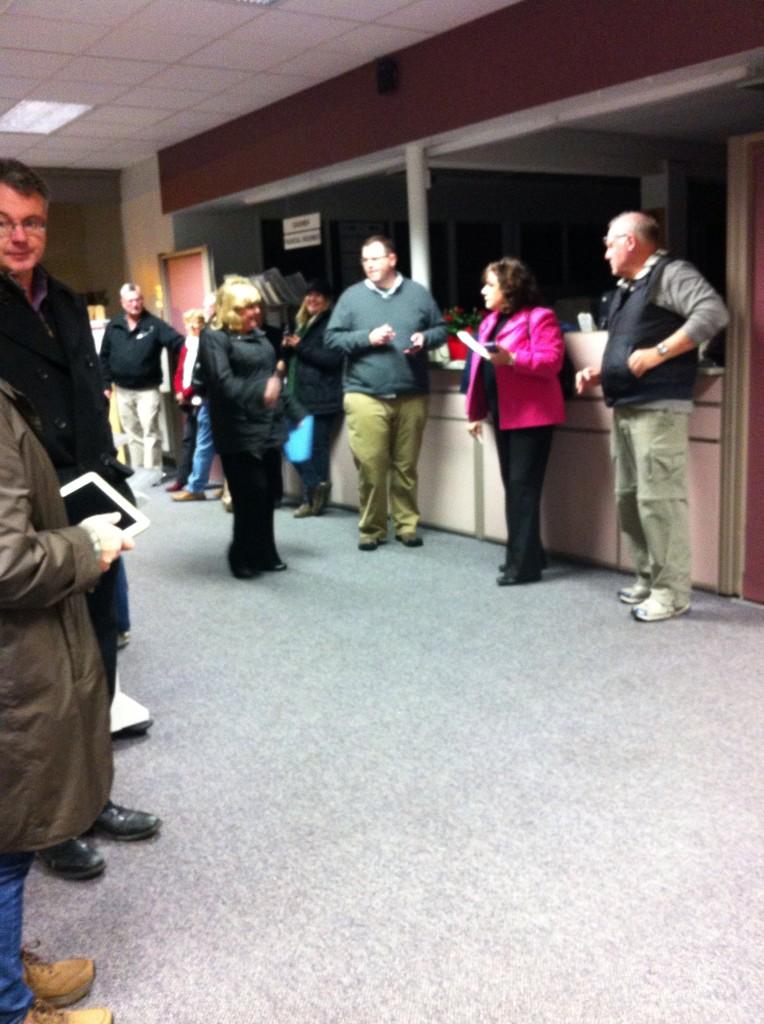 cjmpfm's tweet image. Live now from #PowellRiver city hall awaiting election results!! #prvotes #PRElection2014