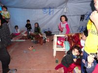 UN's tweet image. Iraq: living in shelters is a daily challenge j.mp/1uSKgzl #Iraqcrisis  via @UNIraq @WHO