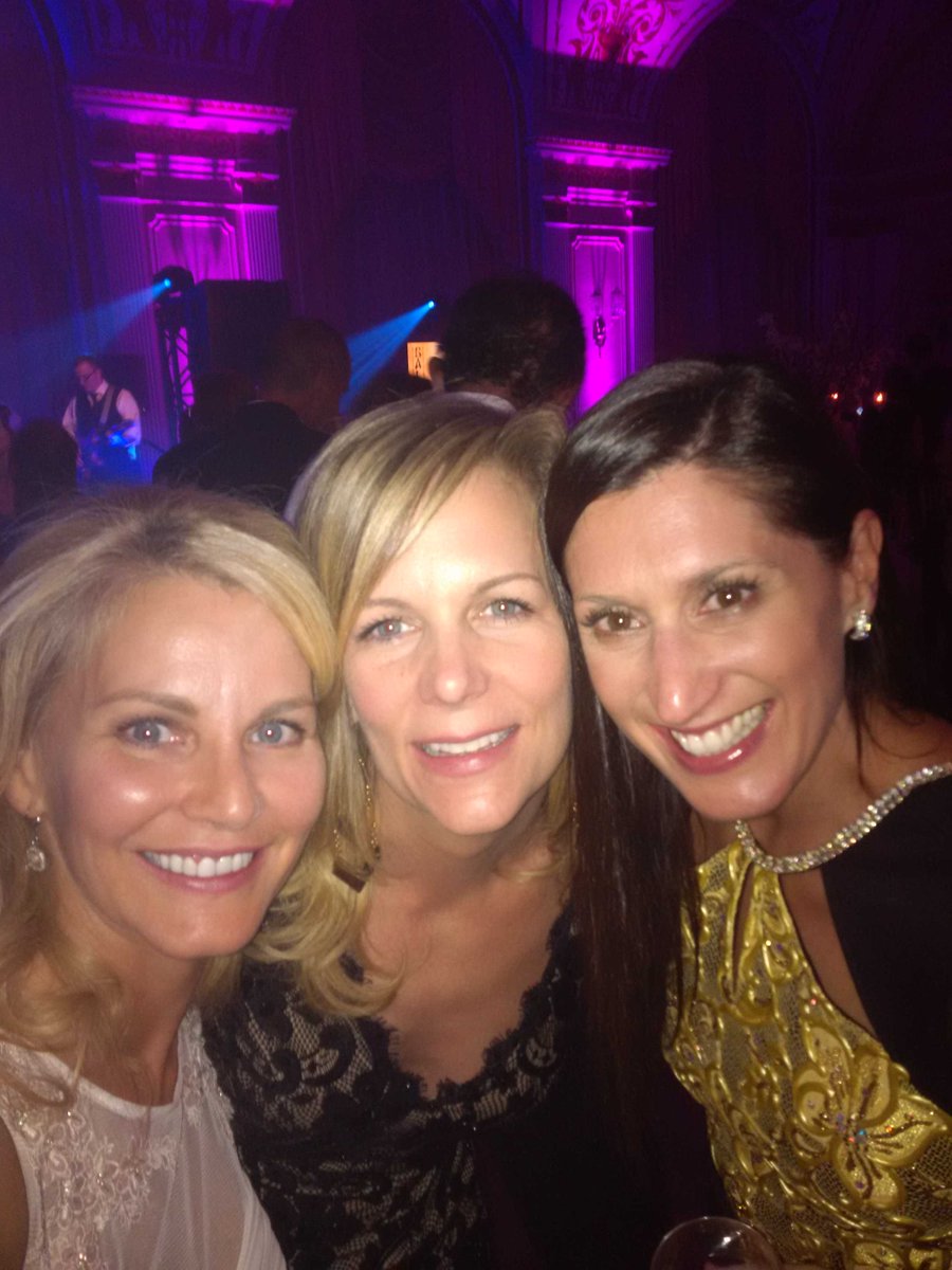 First #selfie ever. At <a href="/snowsuitfund/">The Snowsuit Fund</a> gala. Great night with <a href="/Tarynkg/">TarynKim Gunnlaugson</a> and <a href="/liannelaing/">Lianne Laing</a>. Missing <a href="/krikea/">Krista K</a>