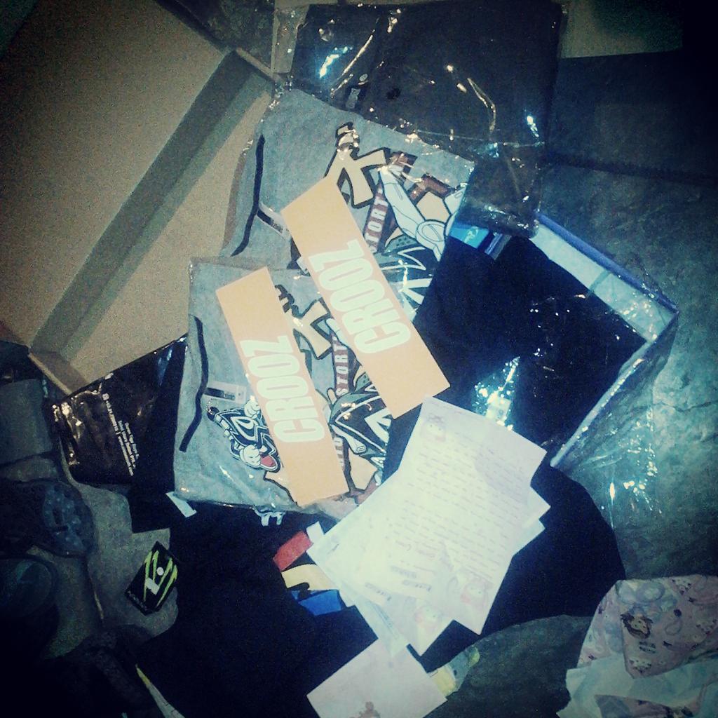 feryapparel's tweet photo. Kado @Crooz :D http://t.co/DJBtAwZMJl
