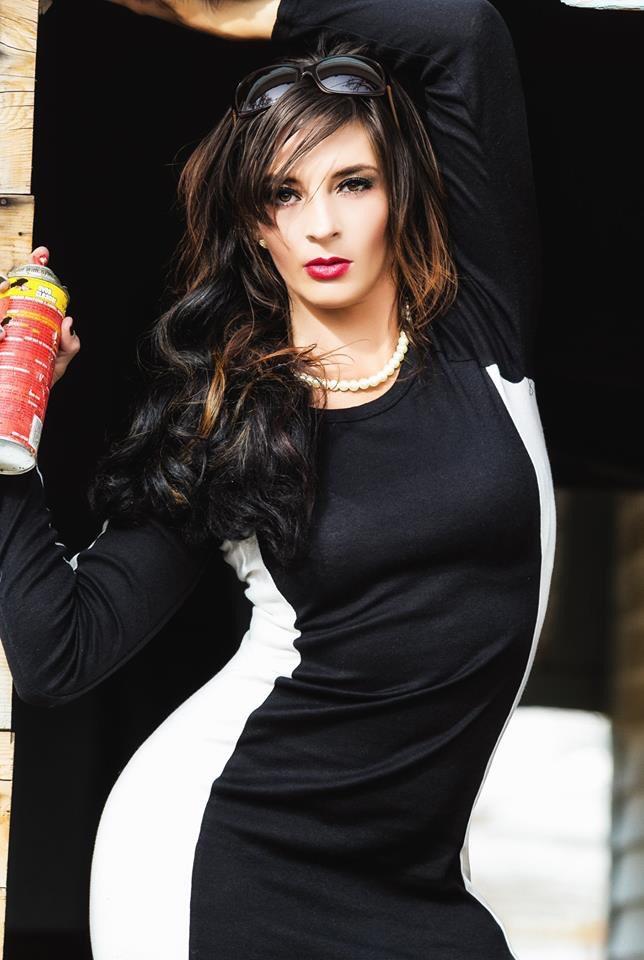 AGullatt970's tweet photo. #Curvy #Beautiful #ColoradoModels #CraveMagazine #NovemberItGirl #Philanthropy #CommunityInvestment http://t.co/EAZHePmO4I