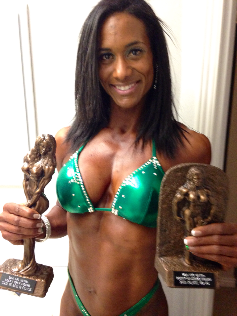 fitwithadriana's tweet photo. 2nd place #masters #figure, and 3rd place #openfigure at the #metrxrocky ! So happy! #fitfam #beastmode http://t.co/94mpi7cWUC