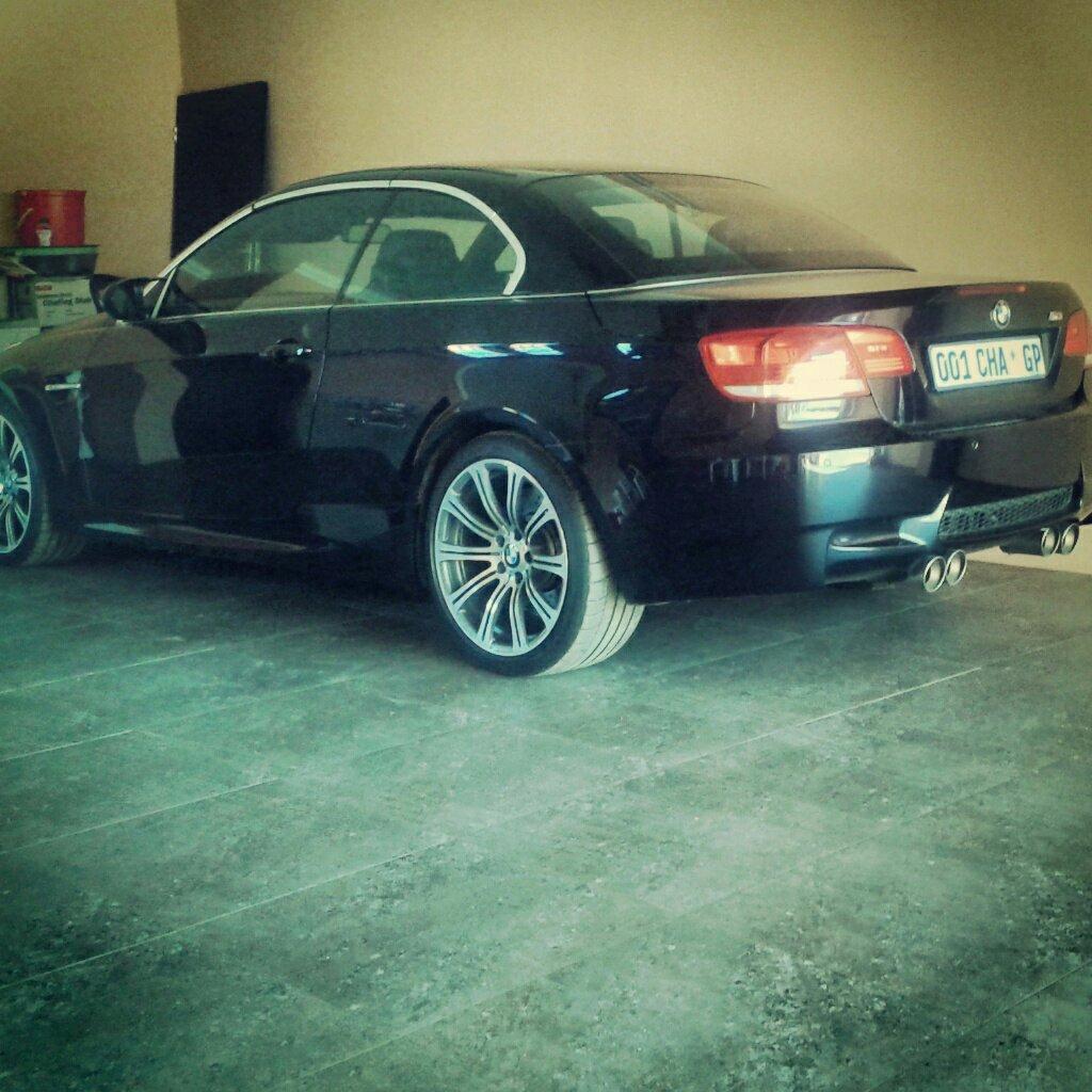 1tsholofelo199's tweet photo. God First http://t.co/Ov0wE3nGk7