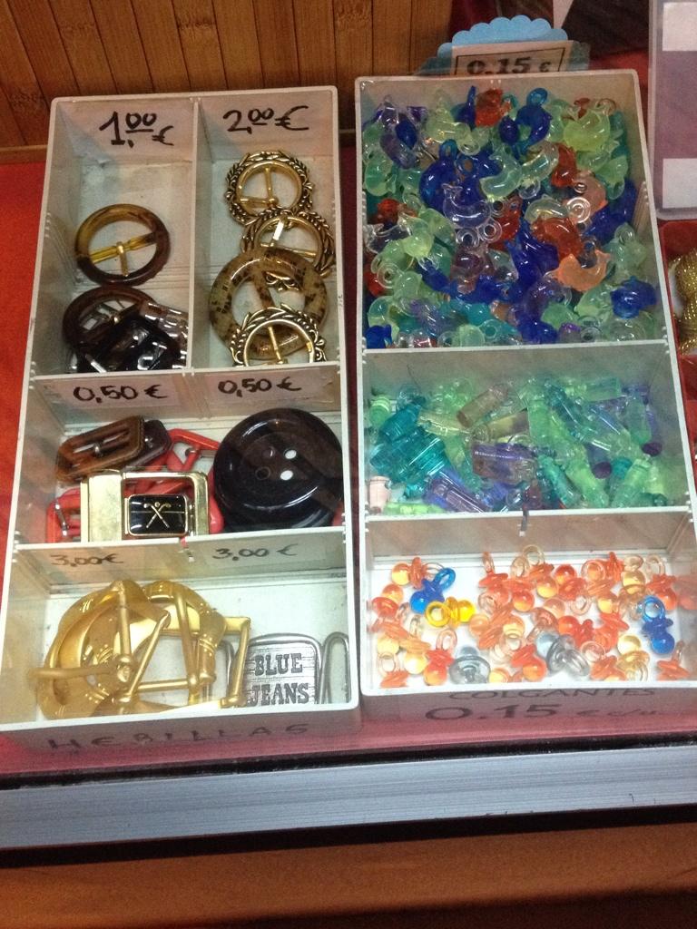 Cada vez que paso por esta tienda me resulta imposible no acordarme de ti <a href="/moonnsterr/">monster</a>