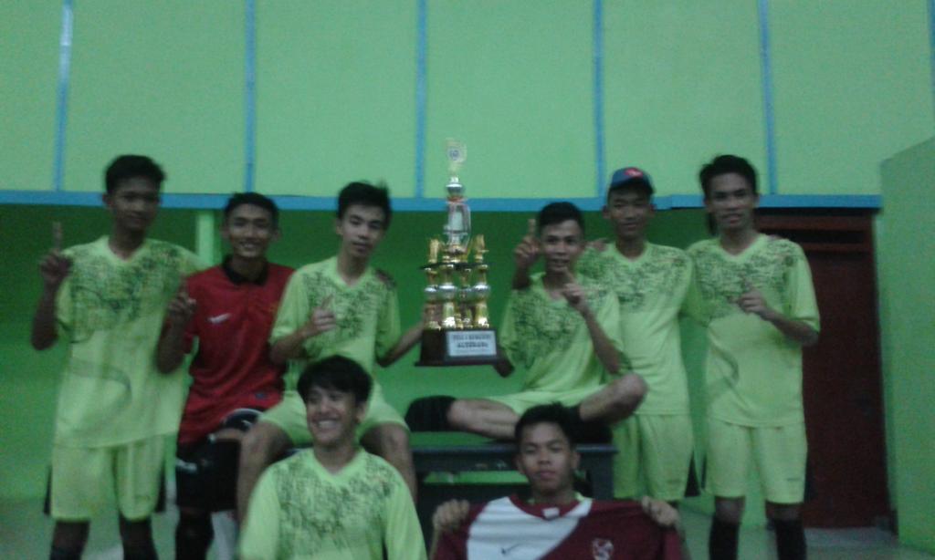 alterata_ATR's tweet photo. Selamat USOS! Juara baru #AlterataCup tahun ini http://t.co/ZKdGavoakf