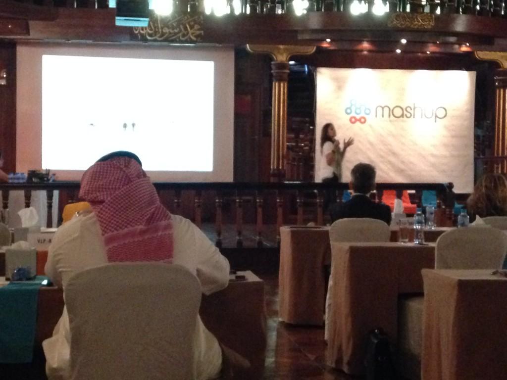 NourK_'s tweet image. Speech by @infographicly_ at #Mashup #Kuwait #Codeinc #Dubai #UAE 👏