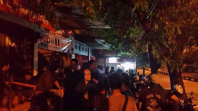 pegoplusrc's tweet photo. Terima Kasih buat squad @MTC_jakarta @TiReC_JKT dan TIM yg sudah mampir ke Basecamp kita sampe offerload ATJiiib http://t.co/E3Xc5L8DII