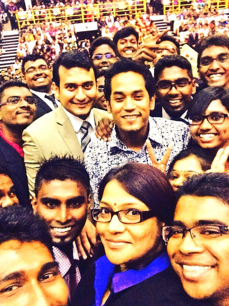 SMCYouthCore's tweet photo. Mandatory selfie with the ultra cool YB @Khairykj !! #SMCYouthCore #ThisIsJustTheBeginning #SMCYOUTHUNITY http://t.co/8Wj1ZJ89kI