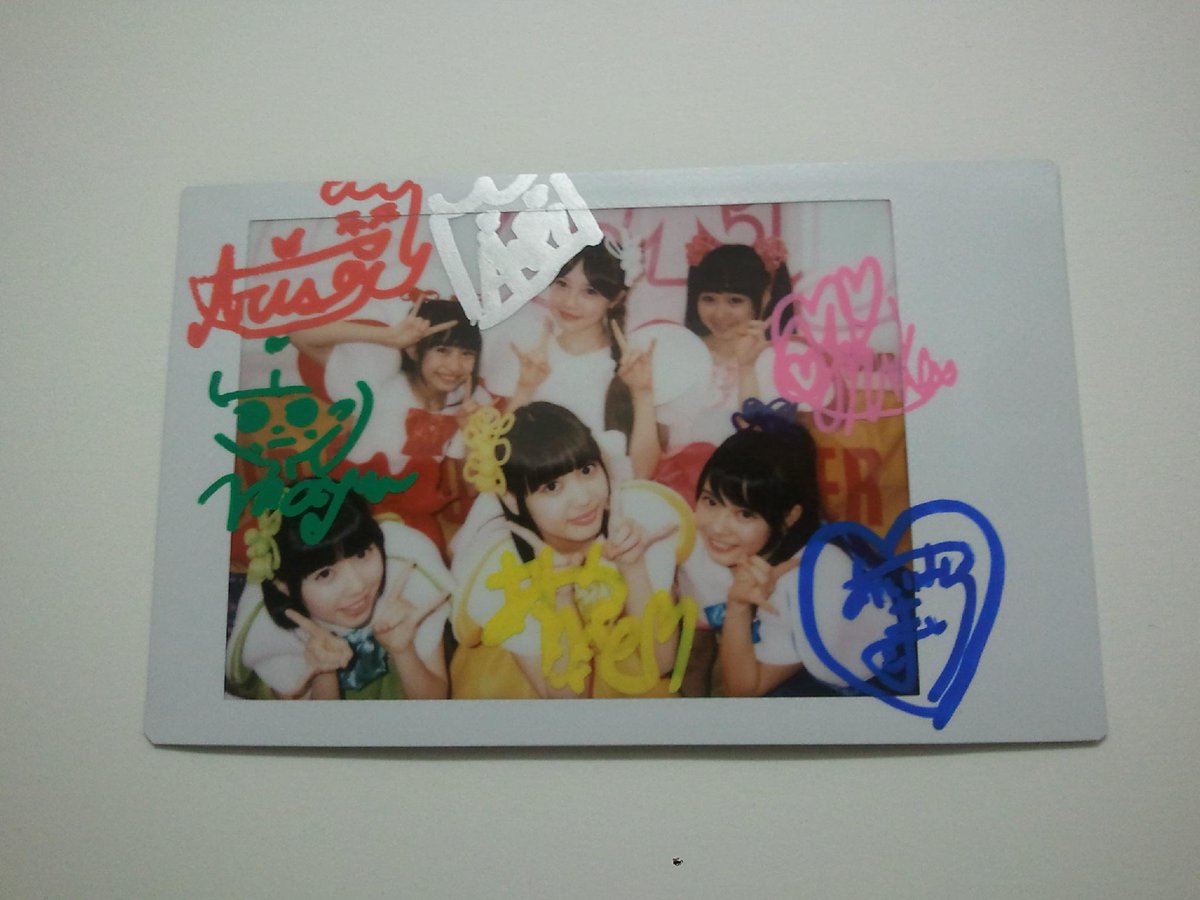TOWER_Kinshicho's tweet photo. 【乙女新党】
昨日イベントのあった
乙女新党のサイン入りチェキを
抽選で一名様にプレゼント！

当アカウントと
乙女新党（@otomeshinto）さんを
フォロー＆RT、���選の方にはDM致します。
締切は11/19(水)！#乙女新党 http://t.co/Vrceu1F7UT