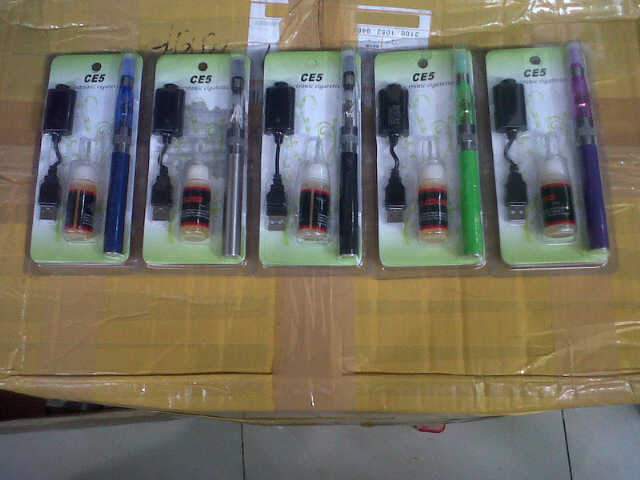 Acc_GadgetID's tweet photo. Rokok Elektrik CE5 + refill - IDR 100k belum ongkir, mau? pin:2761E7FD 082112996091 #barang2online #rokokelektrik http://t.co/e5abvF8Dw8