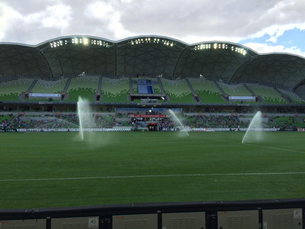 hvasstan's tweet photo. @rtralphy @RSNSportRadio buying premier sporting facilities that cater for elite athletes #theywater #hoses #dead4 http://t.co/HKKLoWQrl6