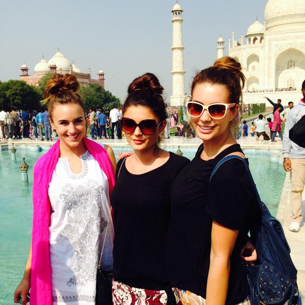 Page3's tweet image. Taj Mahal done. Now just a 310 mile cycle to raise cash for @CoppaFeelPeople to go #CycleChallenge #CheckEmTuesday