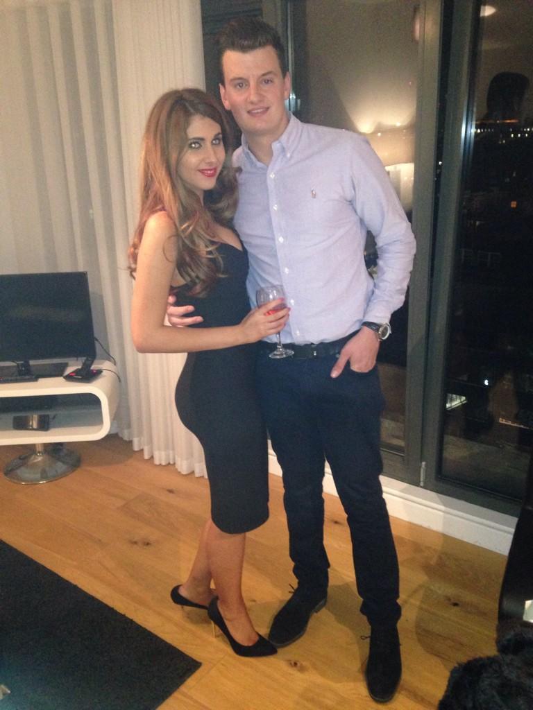 Bradhunter10's tweet image. London night out with the chaps and females. #MessyNight