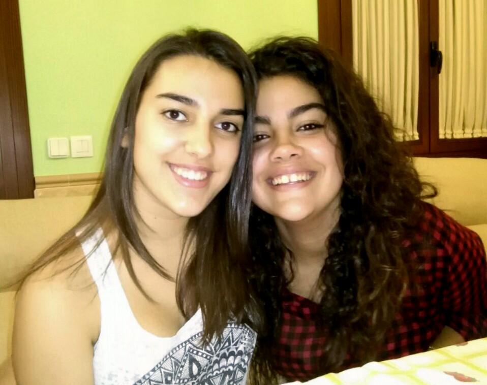 ElenaFlorindo's tweet photo. FELICES 16, mitades preciosas! @Laura_Florindo @MariaFlorindoSp http://t.co/2EFlZ4d1o8