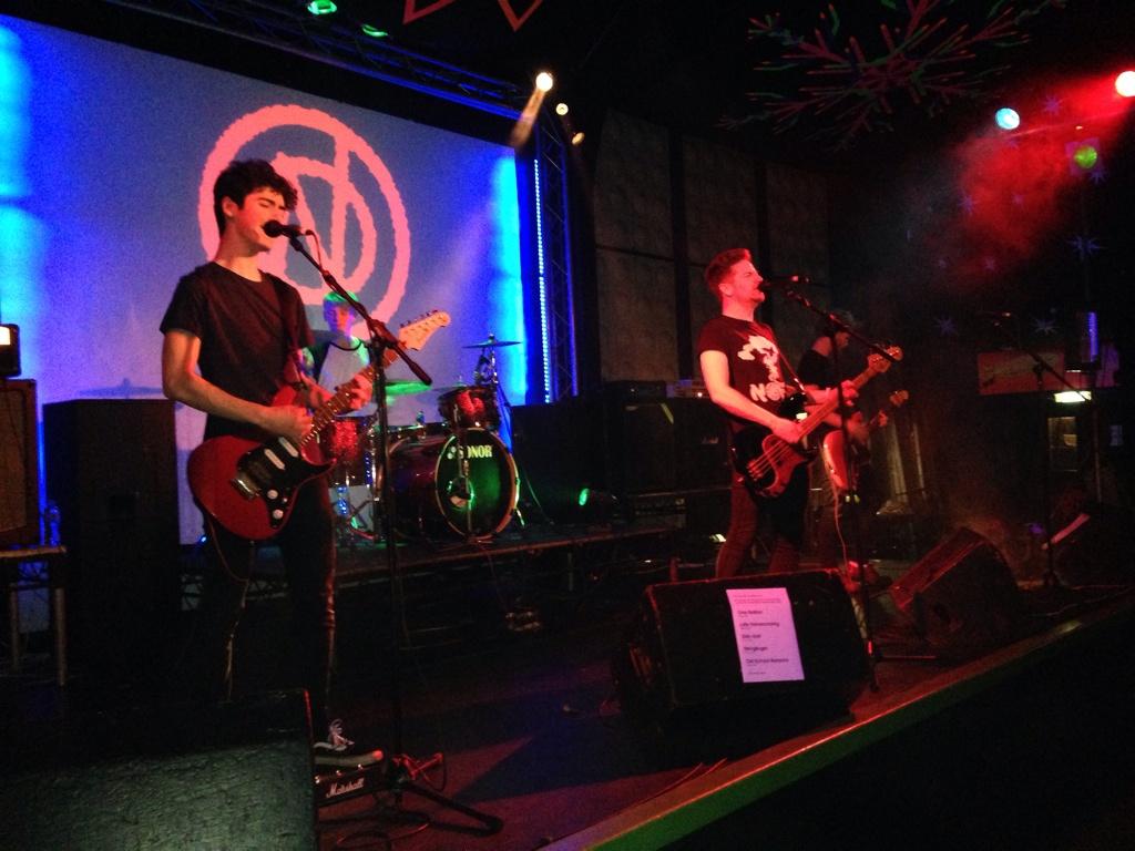 WED_Records's tweet photo. The boys in @OneNationUK #punkasfuck at @club85 last night #wed http://t.co/eipyl735Q9