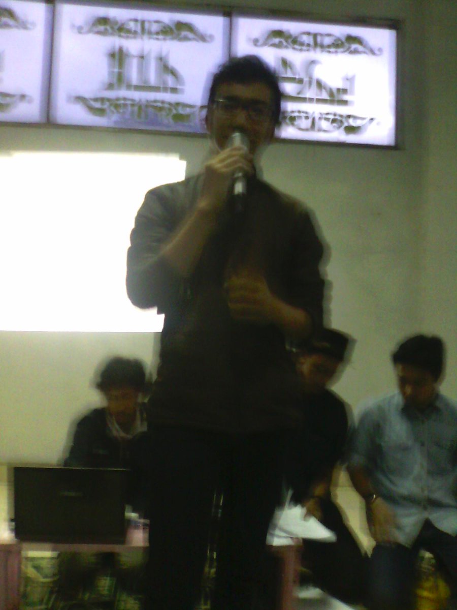 Alhamdulillah telah terpilih ketua umum permais feb unpad 2015 adalah Putra Apriandi Budiarsa (MGT'13), Allahu Akbar!