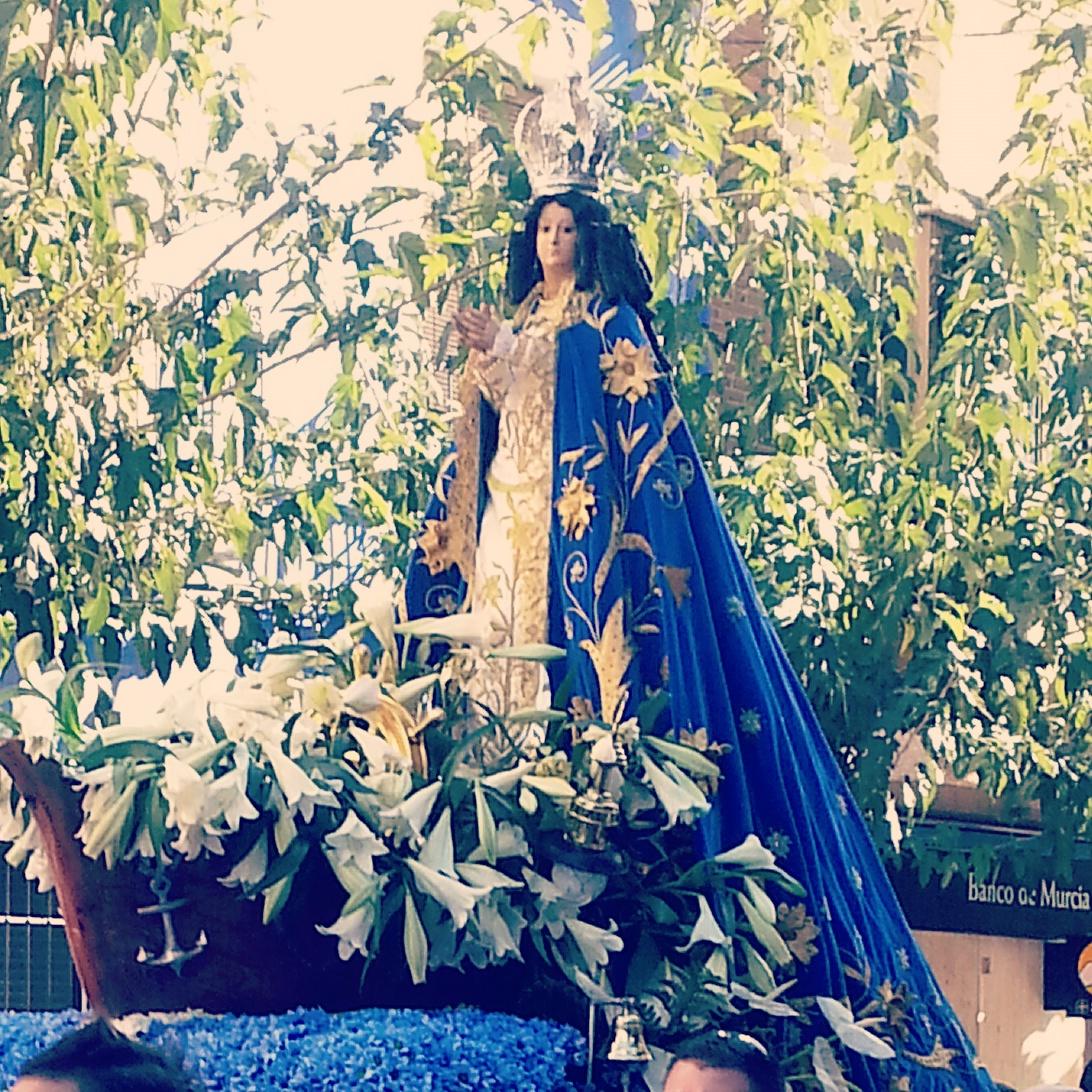 Yiilena7's tweet photo. #Romeria2014 #RomeriaDeMazarron #Fiestas #FiestasMazarroneras que olor a fiesta pura 🎠🎭 http://t.co/1fl0aVIWtA