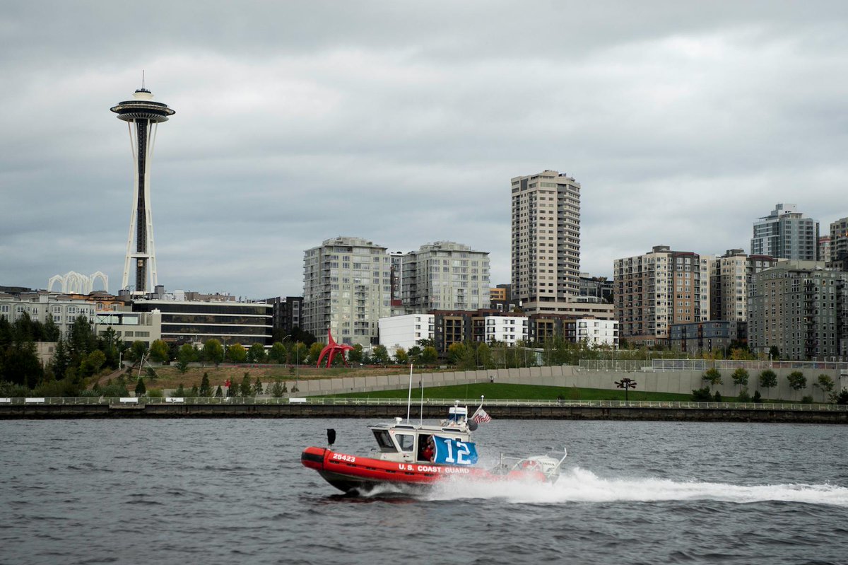 USCGNorthwest's tweet photo. Good luck @Seahawks #SEAvsKC! @USCG STA #Seattle shows their #12pride during a harbor patrol in Sept. #SeahawksSalute http://t.co/0iNsDEywdc