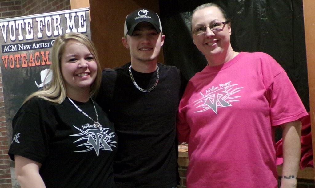 Rager_Army's tweet photo. @Jordan_Rager fan photo Greensboro, NC #offthebeatenpathtour http://t.co/0Ad9W3BqTp