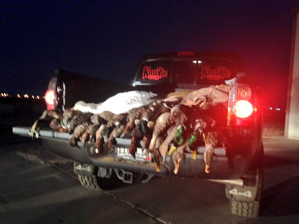Topcaliberoutdo's tweet photo. New calls worked good @toxiccalls @knukleenergy @quackkeeper #waterfowlhunting #Waterfowlers #huntingseason2014 http://t.co/91SxYS5MfV