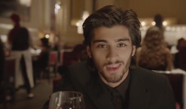 TeamDirectionBR's tweet photo. eu só queria um pouco de paz #MTVStars One Direction http://t.co/a3mpj187y5