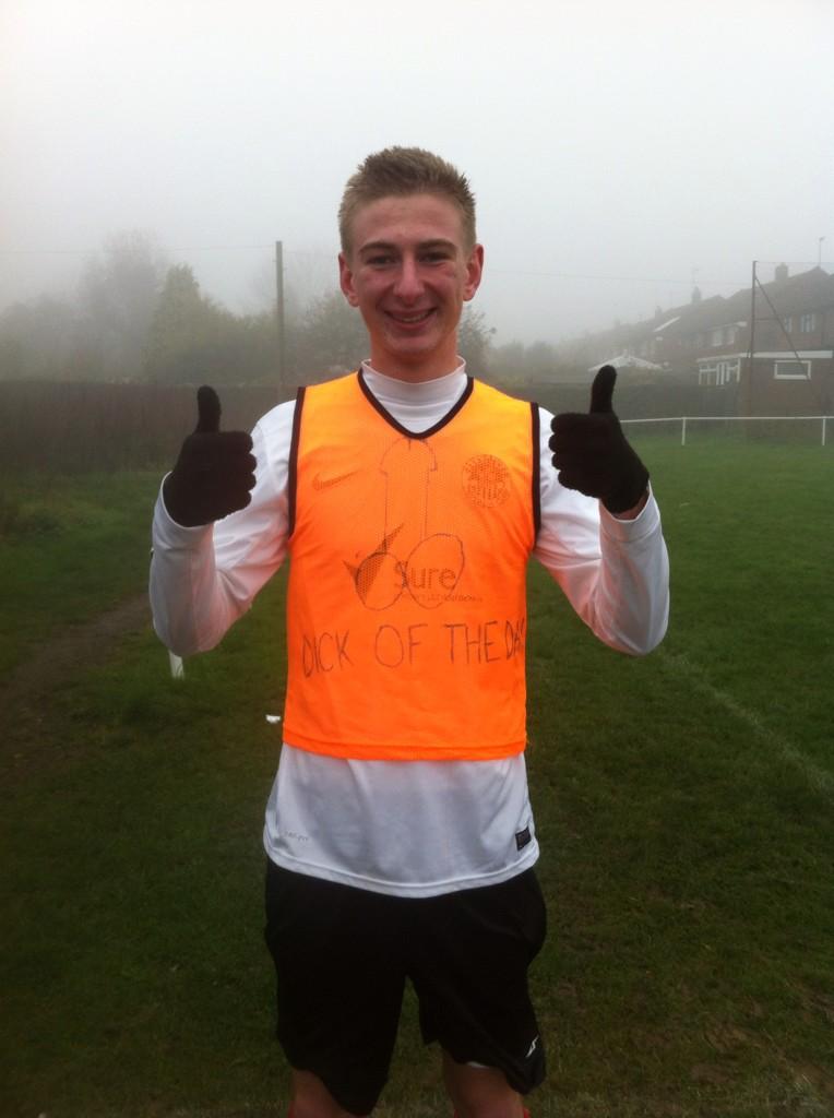 And here's head boy/RB @lewisben96 sporting our fashionable Dick of the day bib #strongapparel #caddyfashion