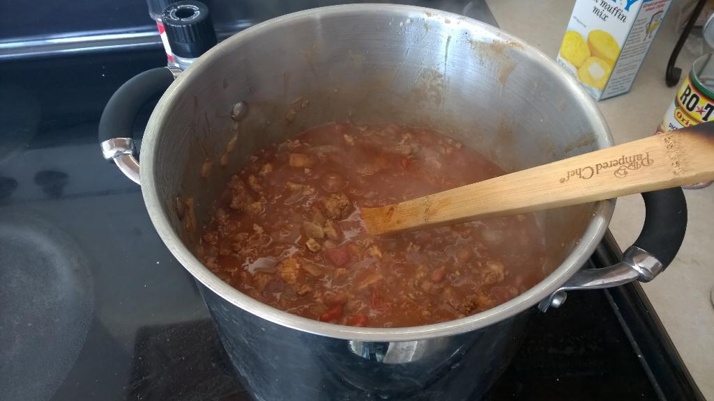 okeytrice's tweet photo. @jgkfan I'm getting my chili hot!! #basementbrew #sundayfunday http://t.co/AGA4v9VMzV