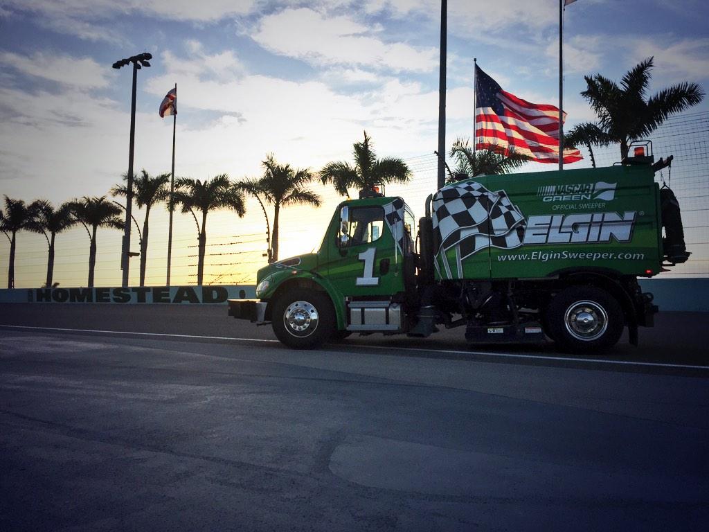 TrackSweeper's tweet photo. It's race day! Time to crown a champion at @HomesteadMiami! @NASCARGreen #NASCARMiami @elginsweeper #Clean2Green http://t.co/ElglulIMB0