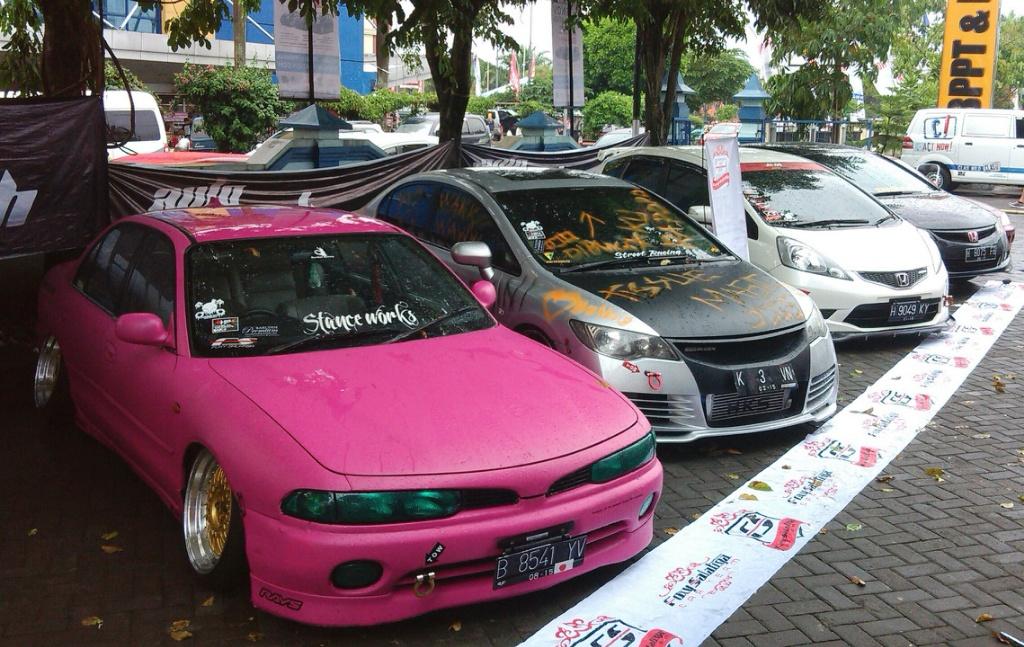 Foxy Auto Club On Twitter 4 Cars Foxy Salatiga For Contest Auto Black Through Hinofficial Http T Co 7gnqrcwycb