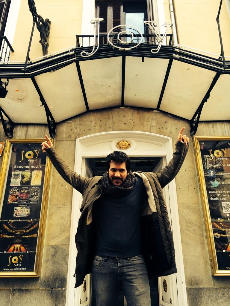 Mañanita en la <a href="/JoyEslava1/">Joy Eslava</a> con los últimos preparativos.
Ya he visto varios buitres sobrevolando la calle Arenal!!!!