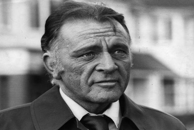 SwanseaOnline10's tweet photo. Campaign launched to honour Richard Burton with plaque in Port Talbot http://t.co/7hZH0Gij4x http://t.co/CnhwEKCu60