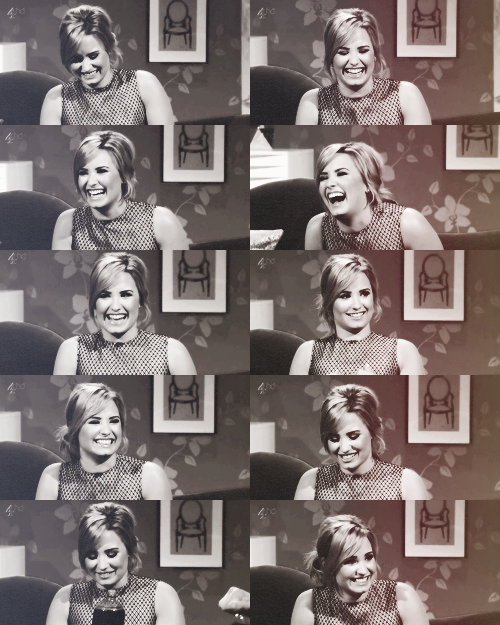 tiredofsad's tweet photo. I pray to reach you😣 @ddlovato I can't come to concert😖 but always on my side😇 tysm💋 https://t.co/rrl7NSvjhD http://t.co/6aenmBjUij