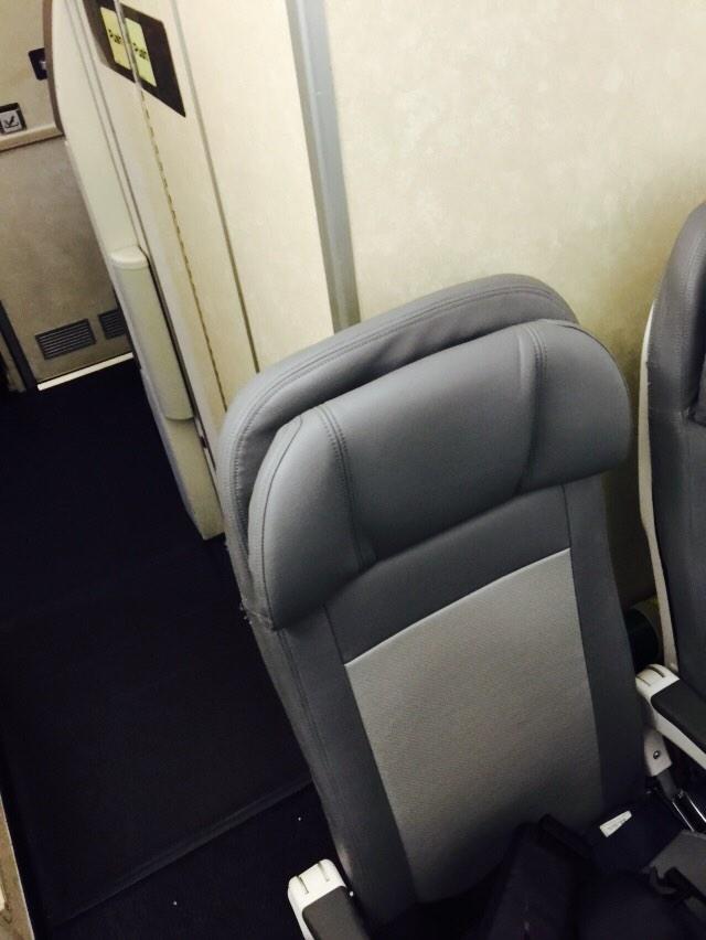 thechrishanson's tweet image. At least I'm not in the last ro...oh wait. Yes I am. #flightproblems #BobUecker