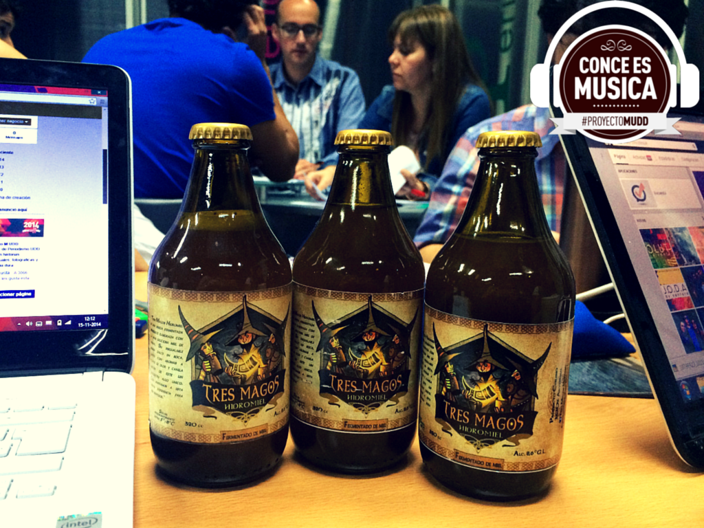 ProyectoMudd's tweet photo. Tres Magos Hidromiel nos acompaña en #ProyectoMudd. ¡Conce es Música y las marcas penquistas están con nosotros! http://t.co/zheK9dHcn4
